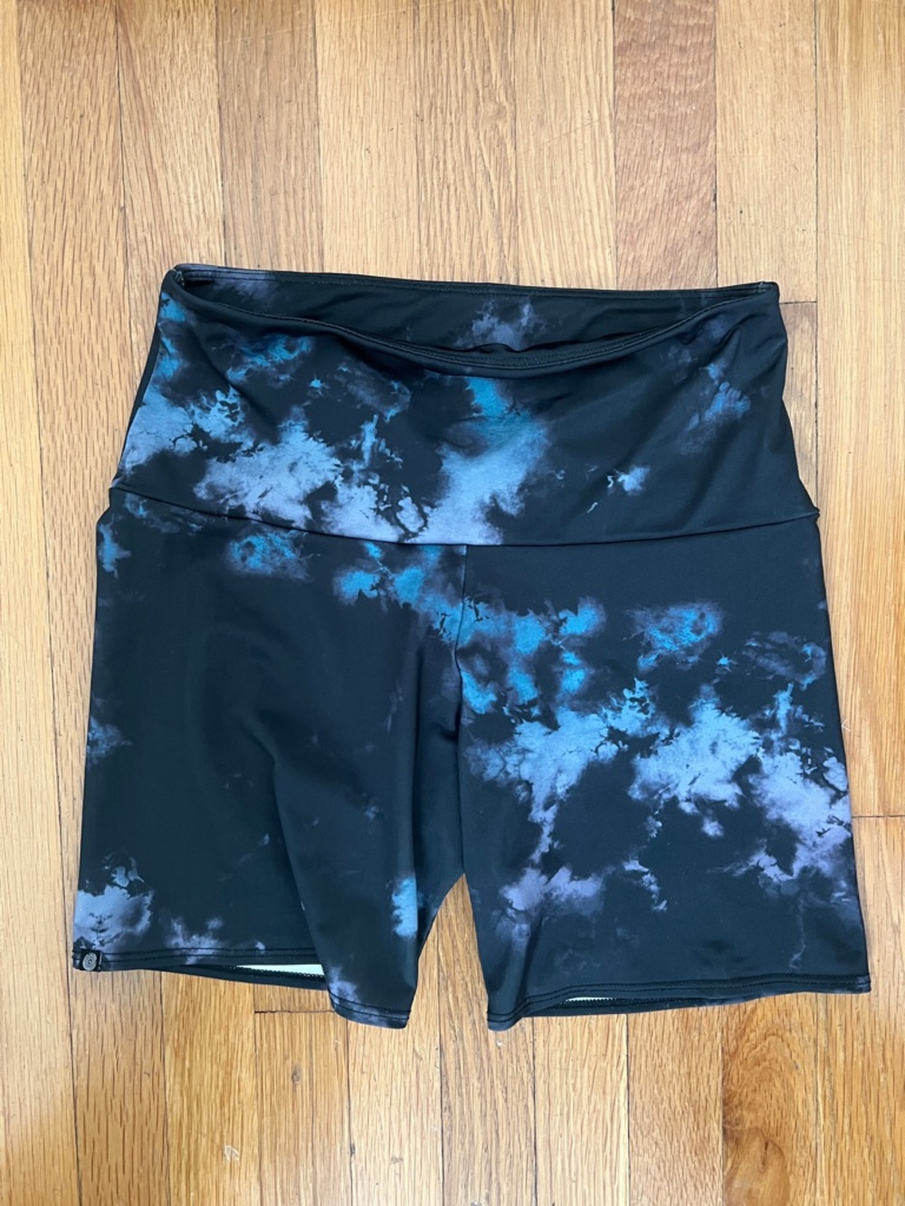 Onzie High-Waist Black Tie-Dye Active Shorts
